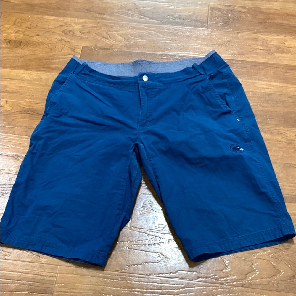 Mammut Navy Blue Casual Shorts